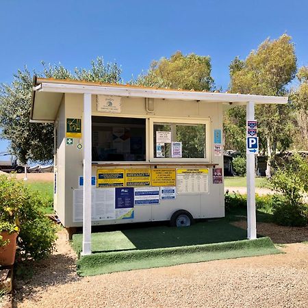 Camping Cala D'Ostia Пула Екстериор снимка