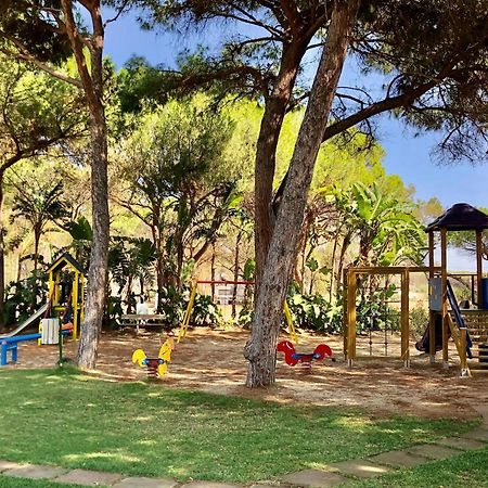 Camping Cala D'Ostia Пула Екстериор снимка
