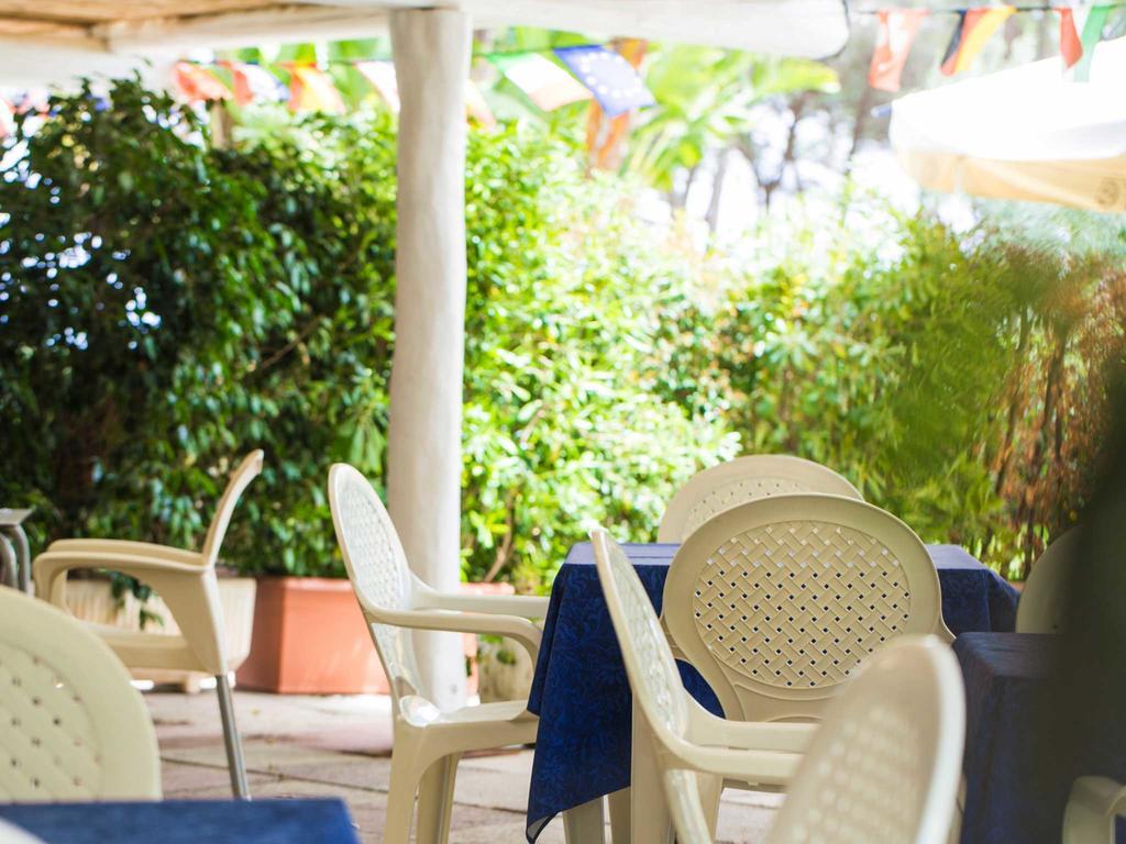 Camping Cala D'Ostia Пула Екстериор снимка