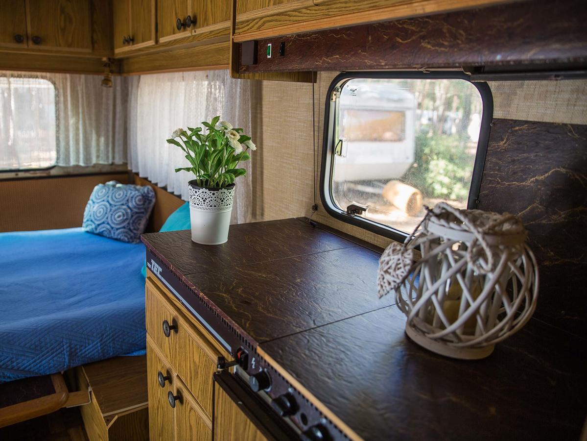 Camping Cala D'Ostia Пула Екстериор снимка