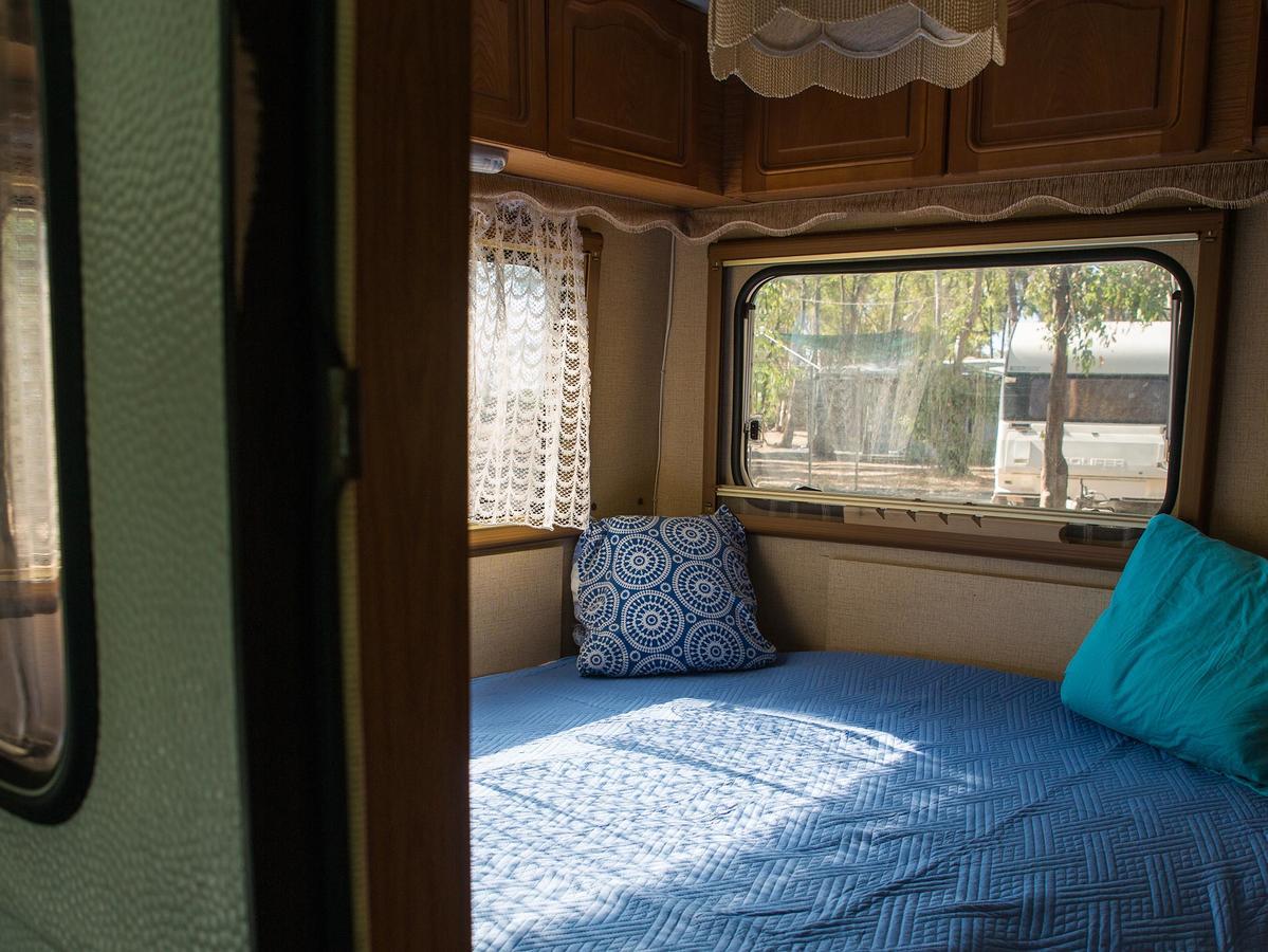 Camping Cala D'Ostia Пула Екстериор снимка