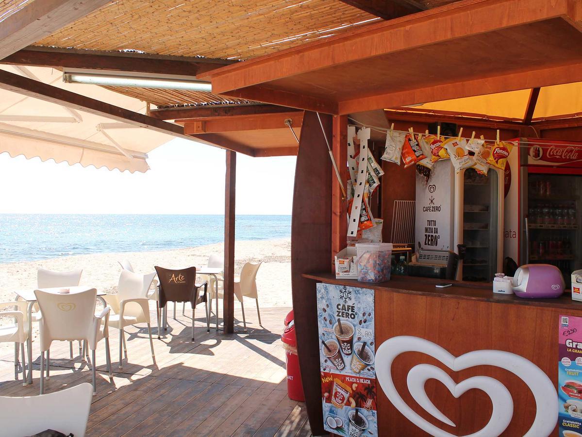 Camping Cala D'Ostia Пула Екстериор снимка