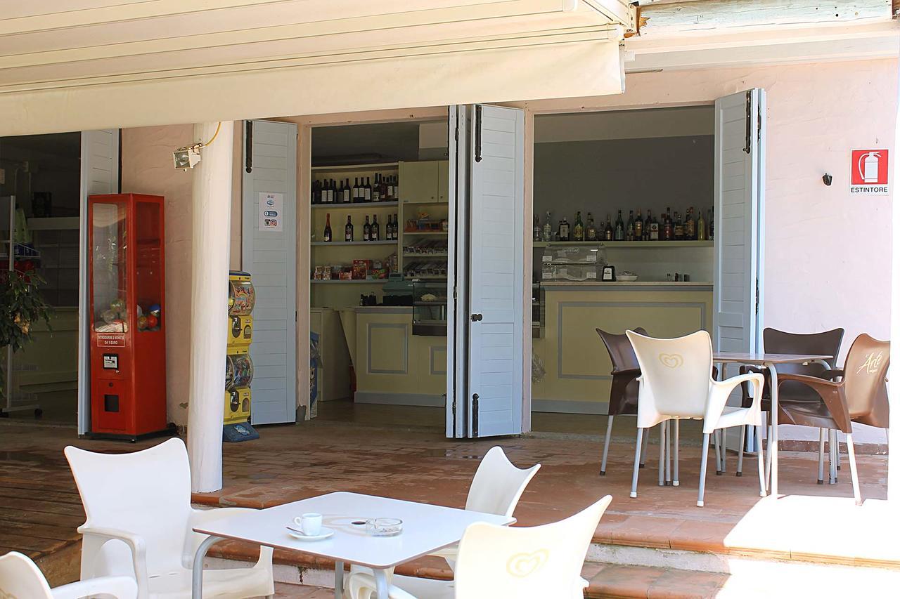 Camping Cala D'Ostia Пула Екстериор снимка